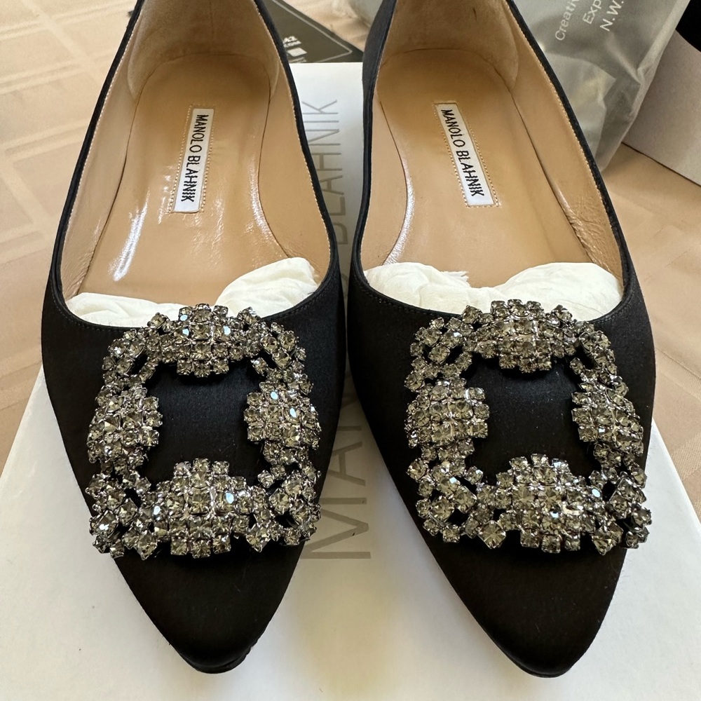 Manolo Blahnik Hangisi 25 satin flats